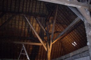 Voortgang behandeling van het hout bij houtwormbestrijding